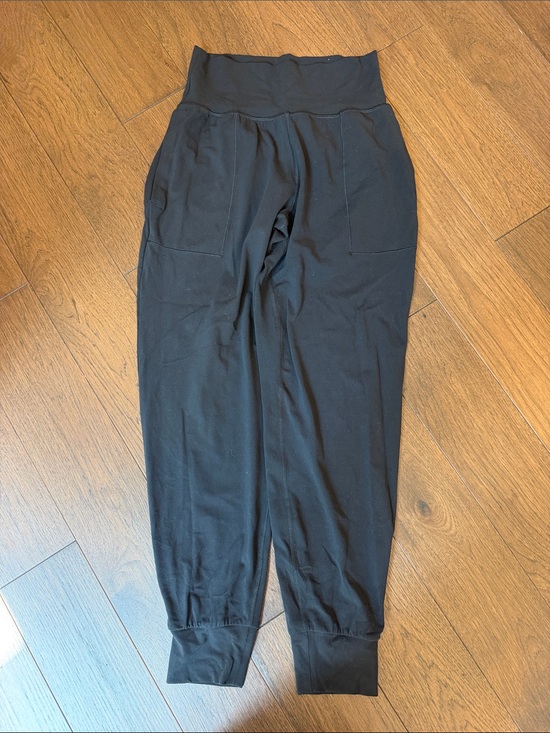 Athleta Pants - Athleta Black Salutation High-Waist Jogger Pants Size Small